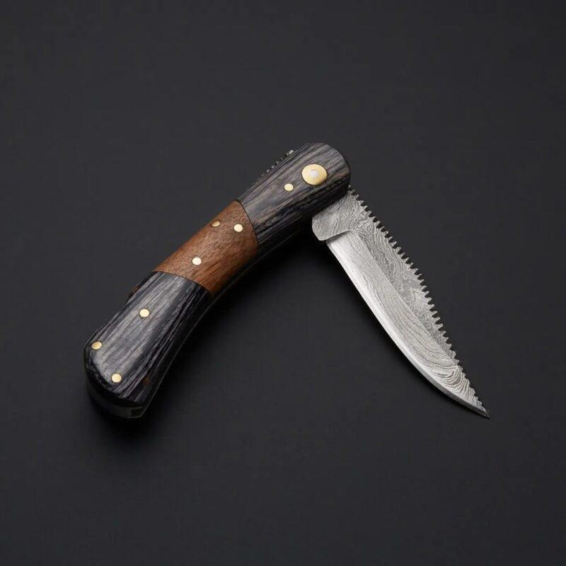 Damascus Pocket Folding Knife – A Masterpiece of Craftsmanship!