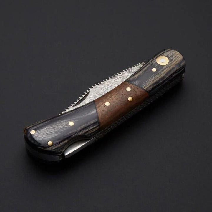 Damascus Pocket Folding Knife – A Masterpiece of Craftsmanship!