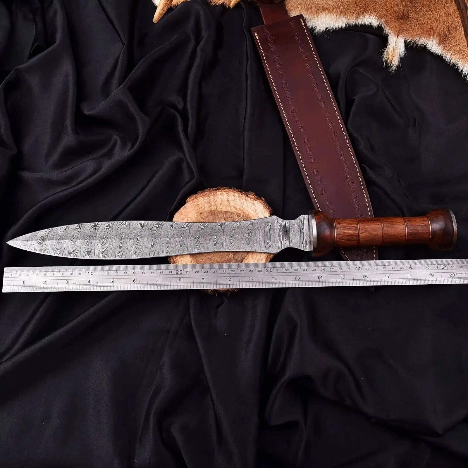 Gladiator Gladius Sword Damascus Steel Blade (512 Layers) with Leather Sheath