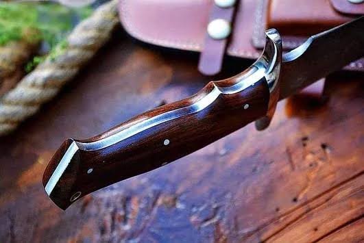 Premium Handcrafted Damascus Bowie Knife Rose Wood Handle